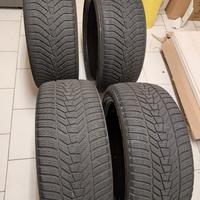 Gomme Hankook Winter 225 40 R 18 invernali