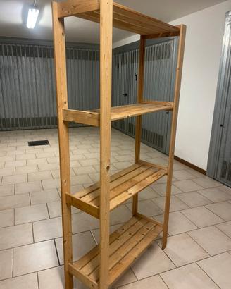 Scafalatura in legno