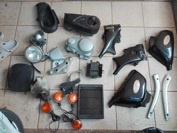 ricambi plastiche Red rose 50 Aprilia Classic 