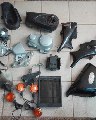 ricambi plastiche Red rose 50 Aprilia Classic 