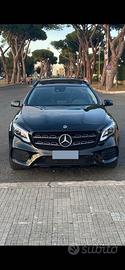 Mercedes GLA anno 2019 night Edition