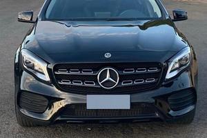 Mercedes GLA anno 2019 night Edition