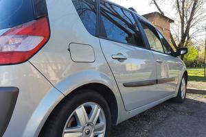 renault scenic /GPL