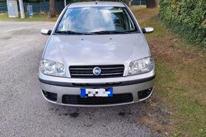 Fiat Punto 5 porte benzina ideale per NEOPATENTATI