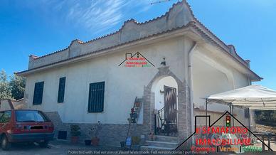 Villa a Partinico (Rif.1286)