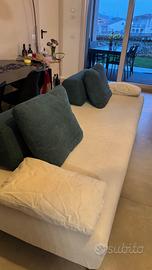 Divano 4 posti