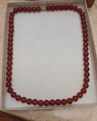 collana in bachelite 