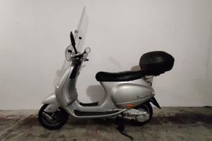 Vespa 125 ET4