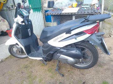 Benelli cafènero 150 raffreddato a liquido 