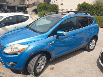 FORD KUGA 4wd Titanium