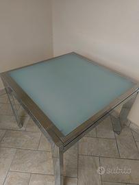 tavolo in vetro