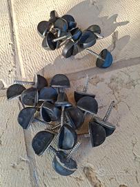 Fermi battente a mezzaluna