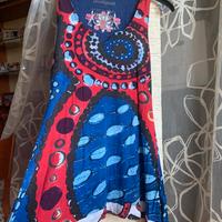 Abito asimmetrico fantasia rossa e blu Desigual