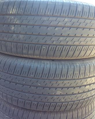 Gomme treni completi e non diverse marche e misure