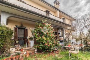 PORZIONE DI TRIFAMILIARE A ORIOLO ROMANO