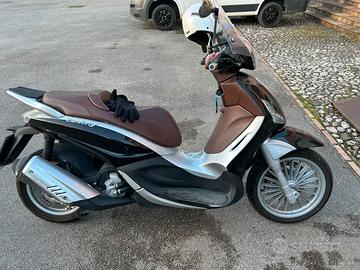 Piaggio Beverly 300 ie