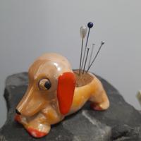 Puntaspilli bassotto porcellana lustro vintage '50