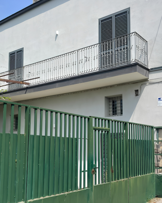 FABBRICATO INDIPENDENTE CON SPAZIO ESTERNO