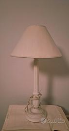 Lampada da tavolo