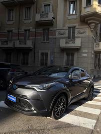 TOYOTA C-HR 1.8 Hybrid E-CVT Lounge
