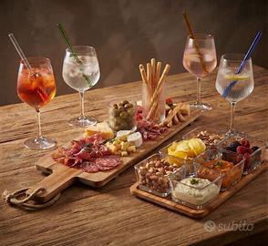 kit aperitivo, bicchieri,tagliere,ciotole,cannucce