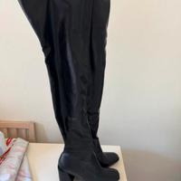 Stivali sopra il ginocchio