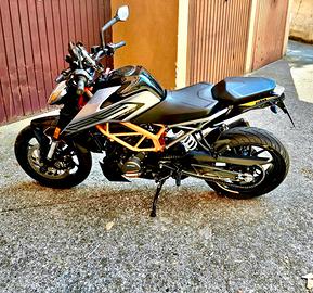 Moto KTM 125 DUKE 2021