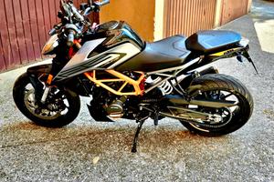 Moto KTM 125 DUKE 2021