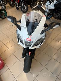 Aprilia RSV4 R