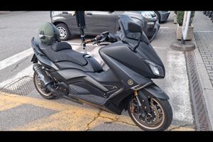 YAMAHA T-MAX 530 BLACK MAX  EDITION