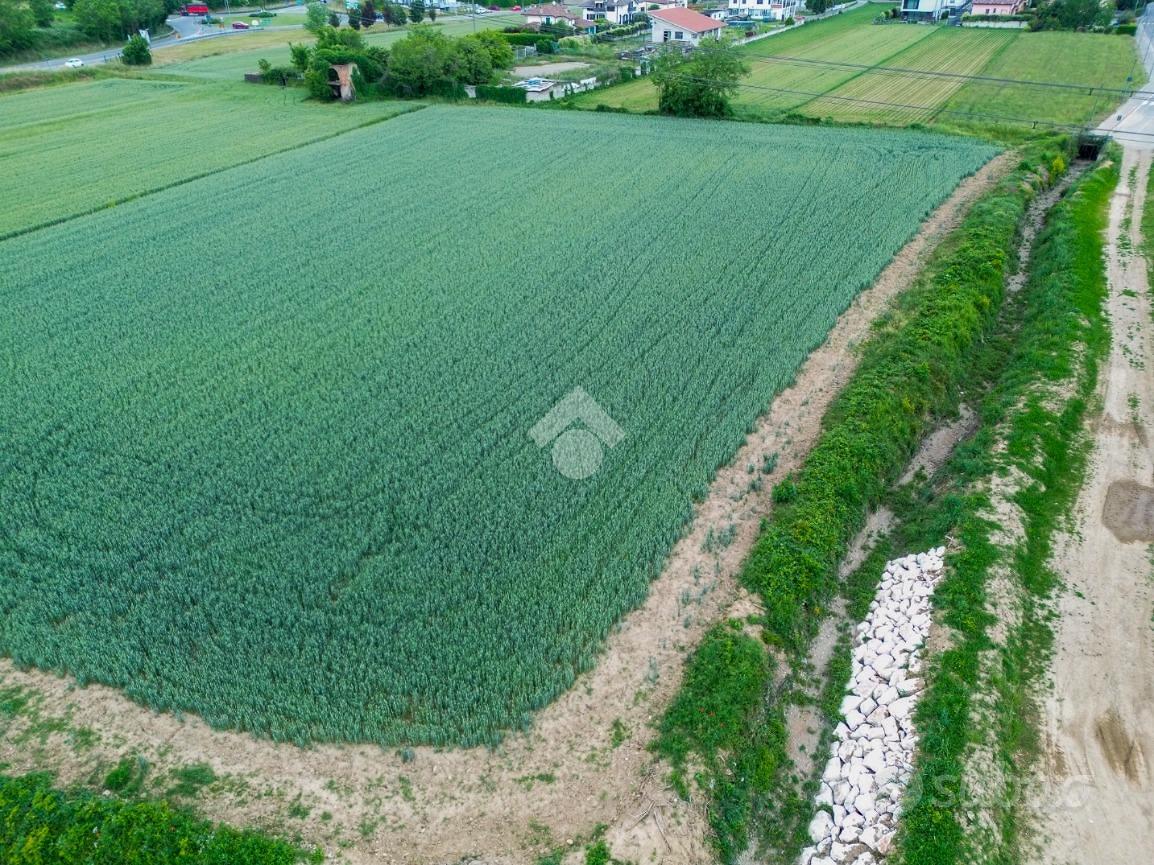 TER. AGRICOLO A TREZZANO ROSA - Vista 3