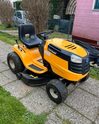 Trattorino tagliaerba CubCadet