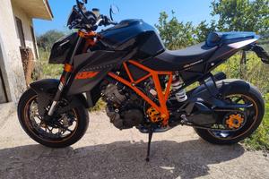 Ktm 1290 super duke r