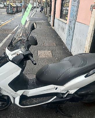 Yamaha X-Max 250 - 2008 - PERMUTE