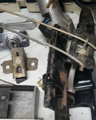 alcuni pezzi x  fiat 128 sl anno 79
