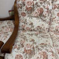 Divano piu due poltrone