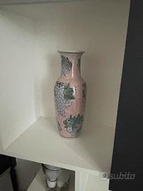 Vaso in porcellana in stile H.F.P. Macao