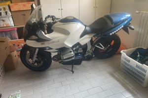 BMW R1100S