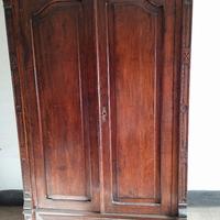 armadio fine anni 1800 , con colonne  intarsiate