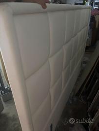 Letto king size in eco pelle