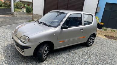 FIAT 600 EL ANNO 2002