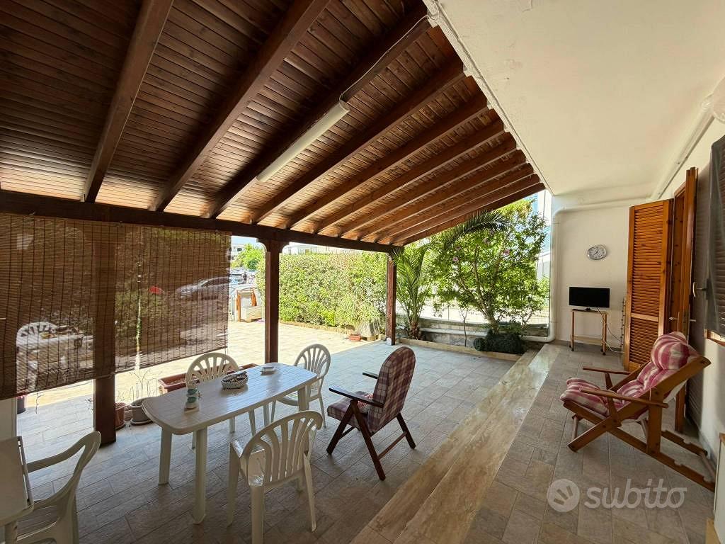 Appartamento di 55 m² con 3 locali e box auto a Me - Altro