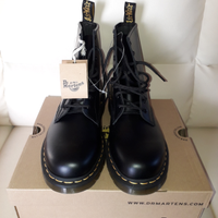 Dr. Martens Stivaletti Neri Nuovi