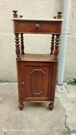mobiletto in legno con ripiano in marmo 