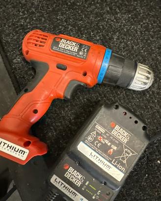 Trapano Avvitatore Black & Decker 14.4V + Carica