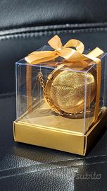 Filtro infusore da tè in acciaio satin. colore oro