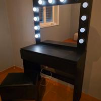 Toeletta Trucco Nera con Luci e Sgabello 