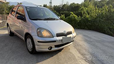 Toyota Yaris 1.3 benzina – 2002