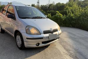 Toyota Yaris 1.3 benzina – 2002