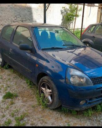 auto intera per ricambi 